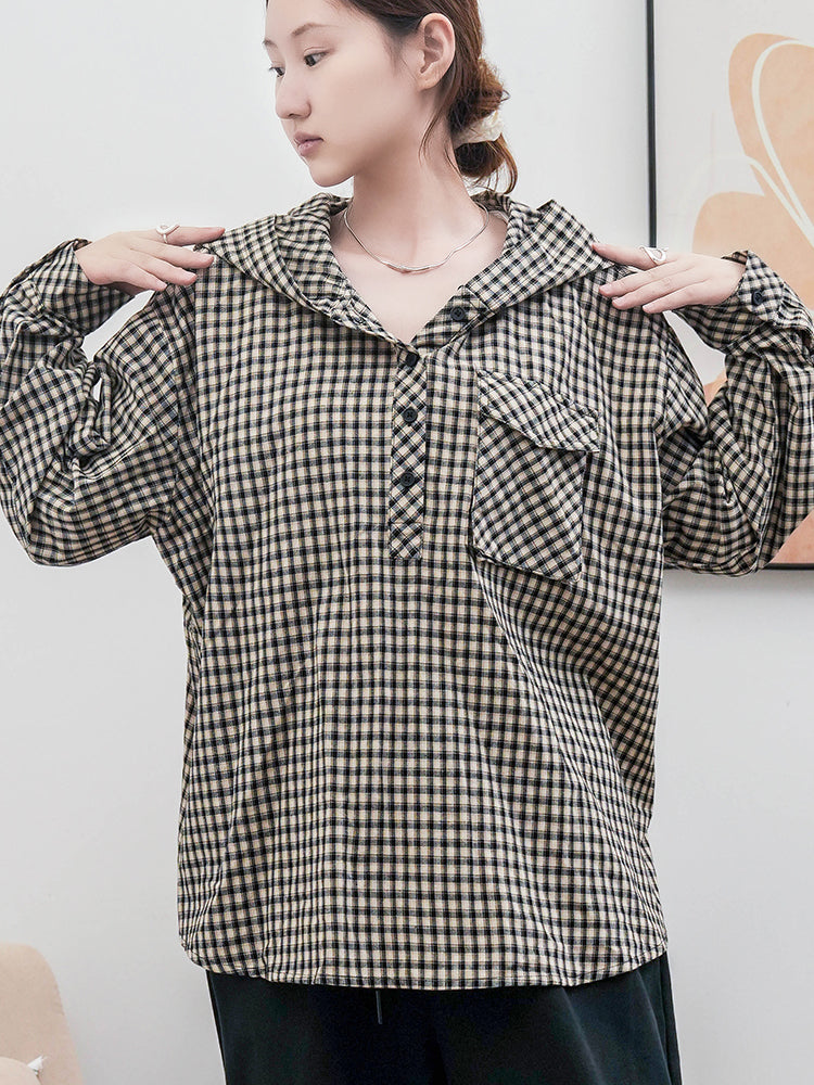 フード付きチェックシャツ