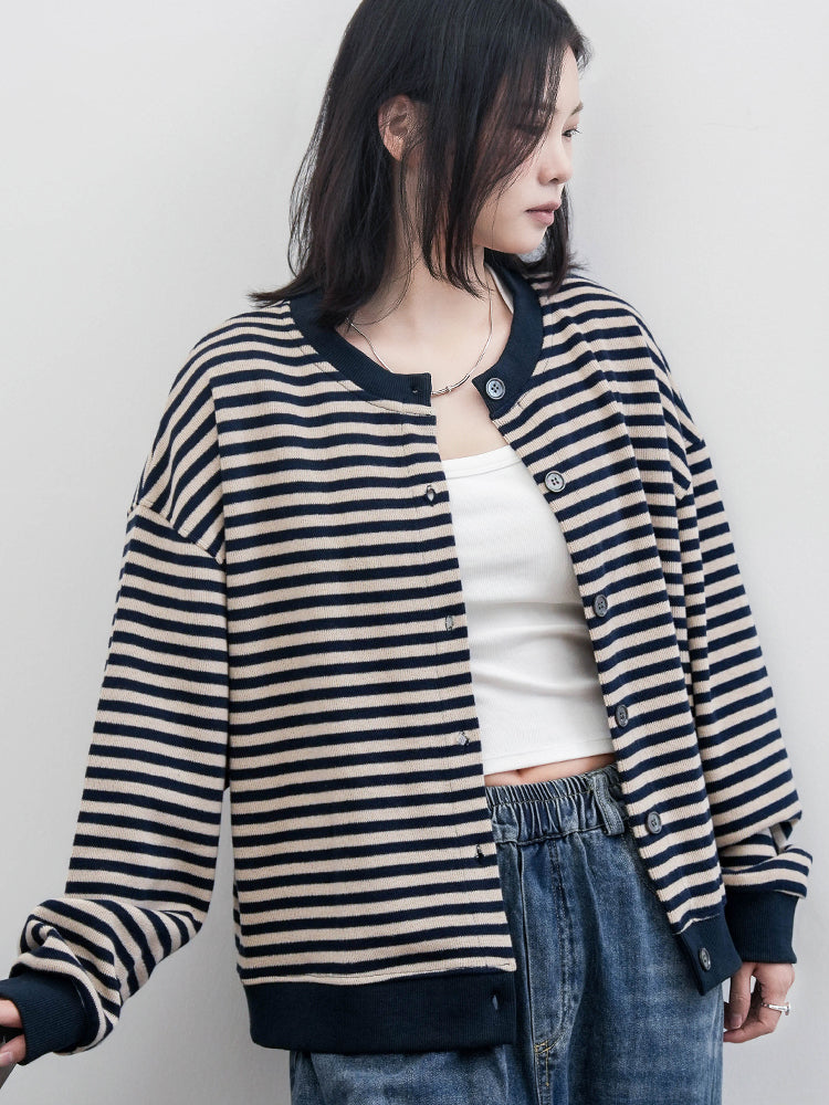 ボーダー柄ニットカーディガン