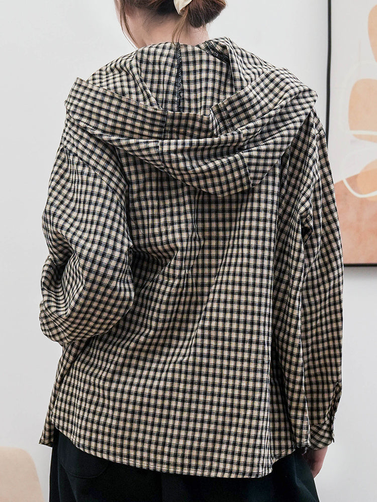 フード付きチェックシャツ