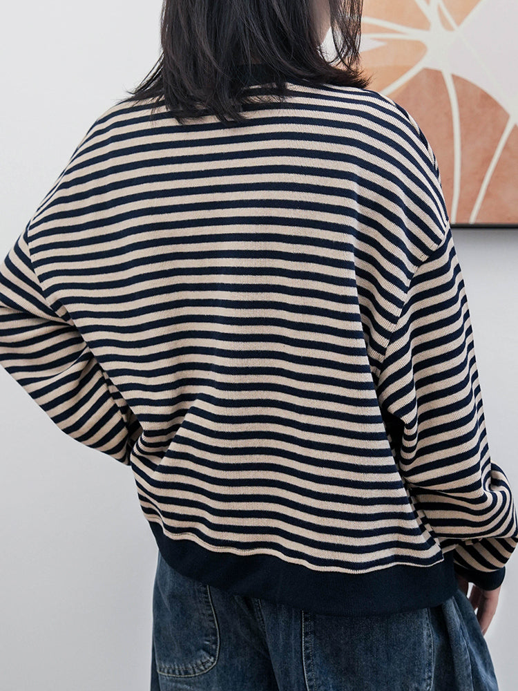 ボーダー柄ニットカーディガン