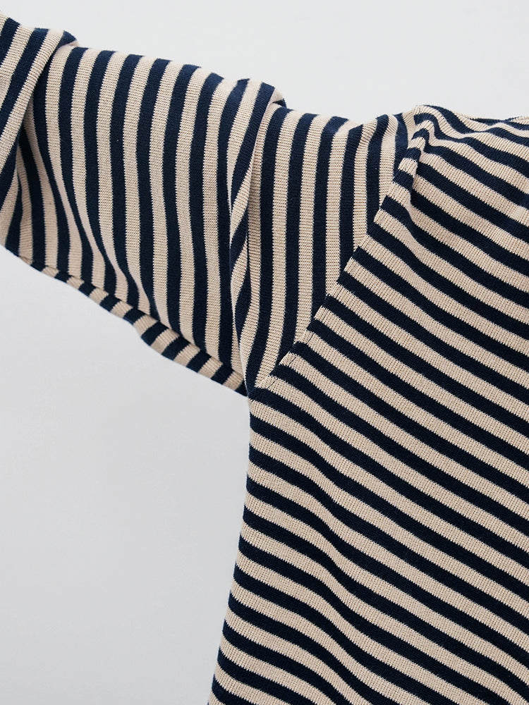 ボーダー柄ニットカーディガン