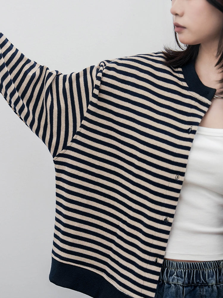 ボーダー柄ニットカーディガン